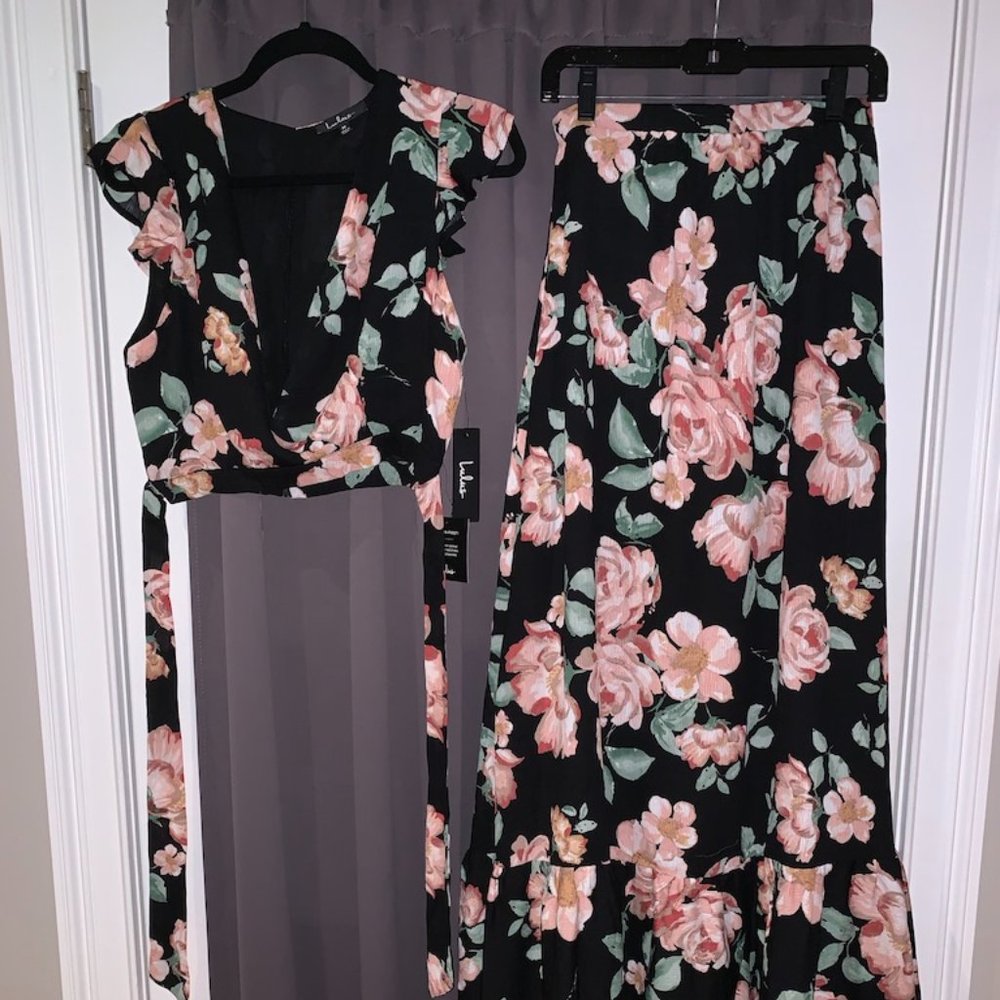 NWT Lulus Floral Matching Crop Top and Skirt